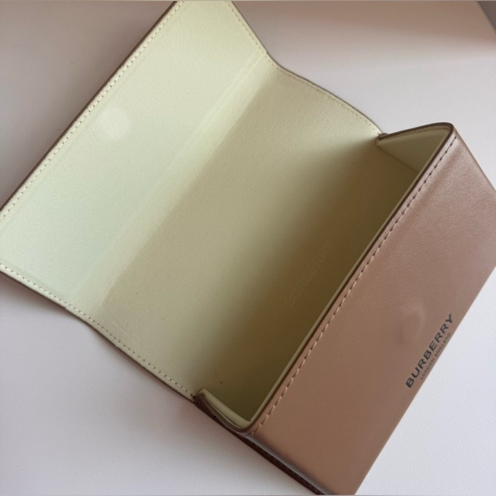 BURBERRY Tan Sunglasses Case - Picture 3 of 6